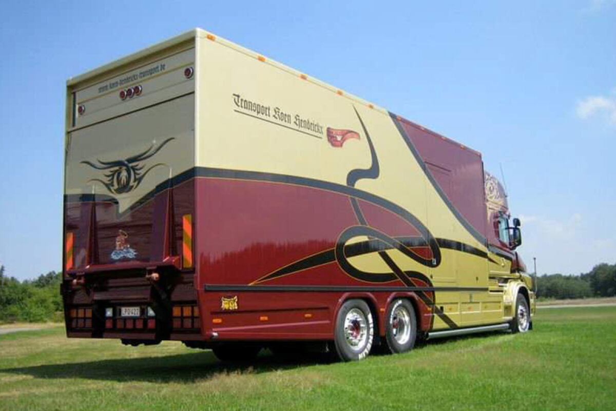 01-5389 - WSI - Scania 4 Serie Torpedo Topline 6x2 Solokoffer - Koen Hendrickx - BE